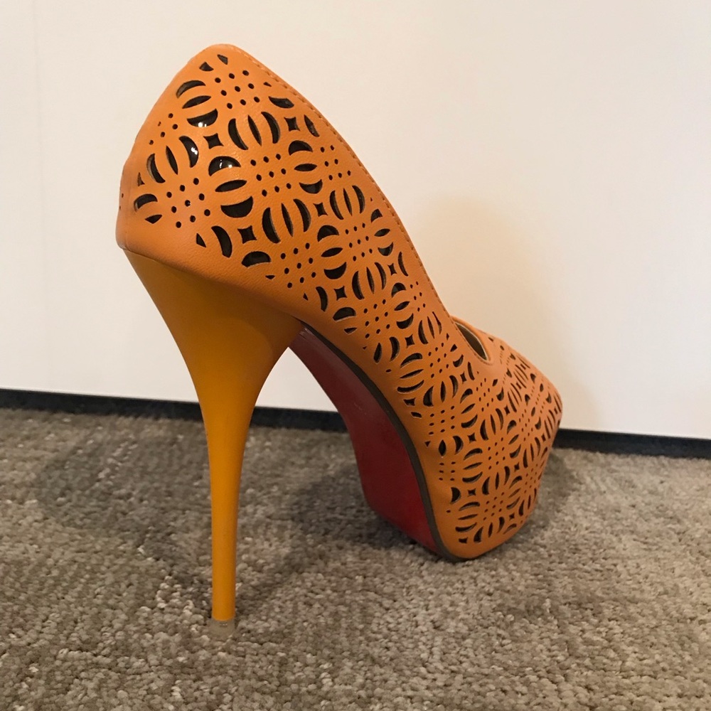 Heels - Picture 3 of 5